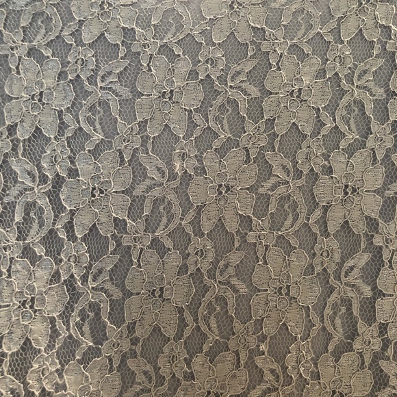 Delia’s Lace Blouse - Picture 7 of 8